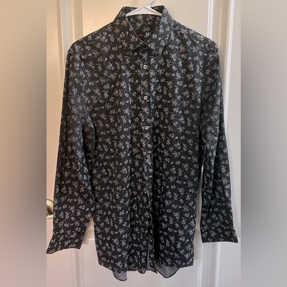 JF. J.Ferrar Slim Causal Button Down Floral Shirt